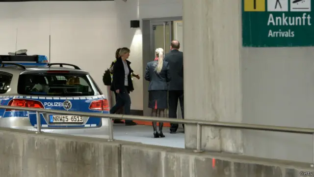 Petugas di Dusseldorf