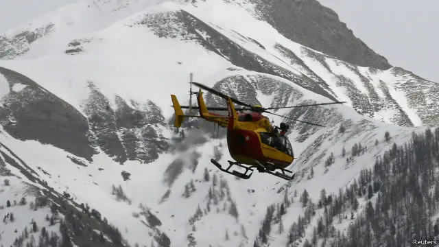 تم تحديد موقع حطام الطائرة وتمكنت فرق البحث والإنقاذ من الوصول لموقع الحادث.