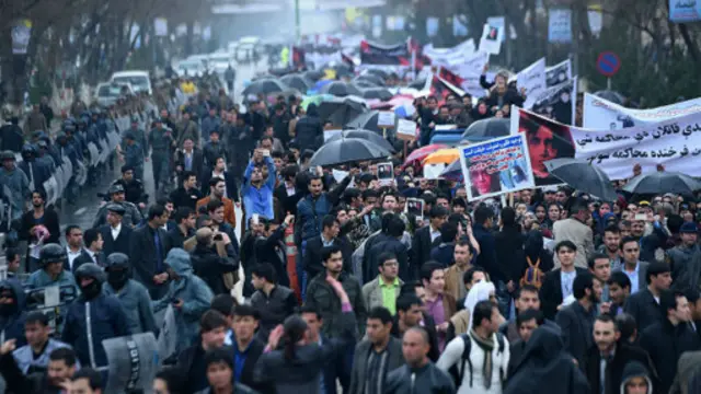 پلازمېنه کابل، ولایتونو او د نړۍ په ځینو برخو کې د فرخندې لپاره د عدالت غوښتلو په پلوۍ لسګونه لاریونونه وشول