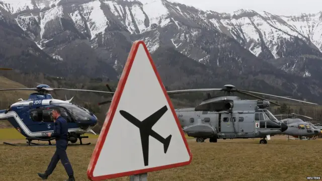 Рятувальні вертольоти в Альпах