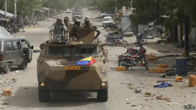 Tropas de Níger y Chad en Damasak