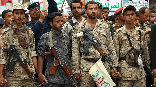 شیعہ حوثی گروہ شمال میں اپنے زیرانتظام علاقوں سے مقامی فوجوں سے لڑتے ہوئے جنوب کی جانب پیش قدمی کر رہے ہیں