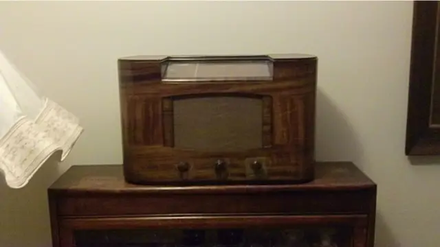 سر ڈان بریڈمین کے زیراستعمال ریڈیو سیٹ۔