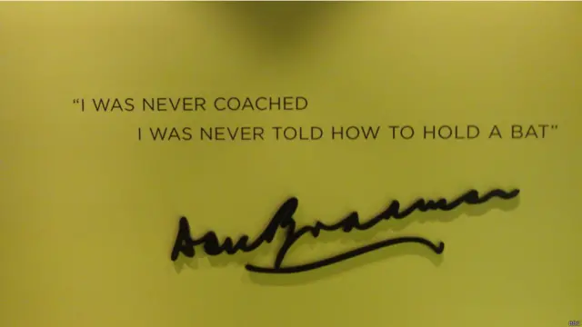 سر ڈان بریڈمین کا ایڈیلیڈ اوول میں آویزاں مشہور مقولہ ’میری کبھی بھی کسی نے تربیت نہیں کی اور نہ ہی کسی نے بتایا کہ بیٹ کس طرح پکڑنا ہے۔‘