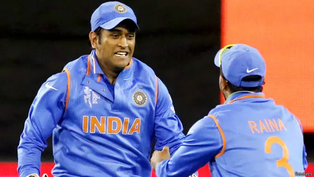 महेंद्र सिंह धोनी कप्तान भारत