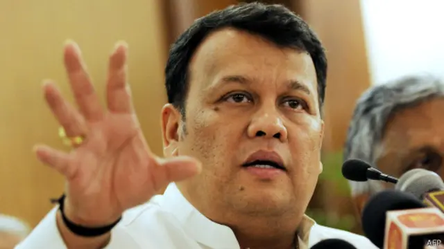 මහින්ද සමරසිංහ හිටපු අමාත්‍යවරයාගේ පරාජයත් අවධානයට ලක් වී තිබේ