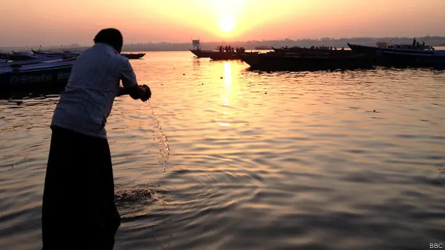 बनारस में गंगा