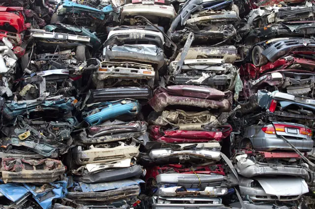Свалка автомобилей