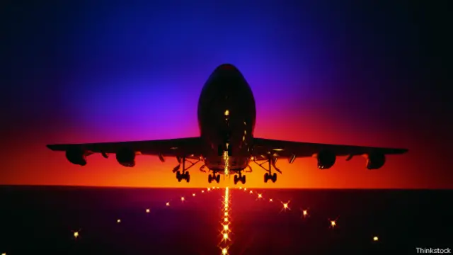 Cálculo da vida útil de aviões inclui fatores como qualidade e custo de manutenção, além do plano de negócios da companhia aérea