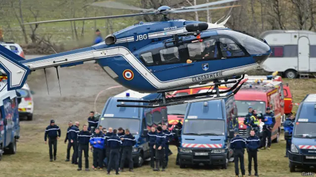 Para llegar al lugar del accidente han sido necesario helicópteros.