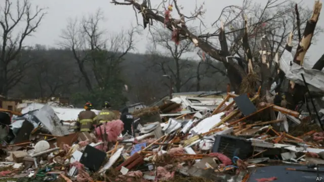 طوفانی بگولے اوکلاہوما کے علاوہ ریاست آرکنساس میں بھی دیکھے گئے تاہم وہاں کسی کے زخمی ہونے کی اطلاع نہیں ہے