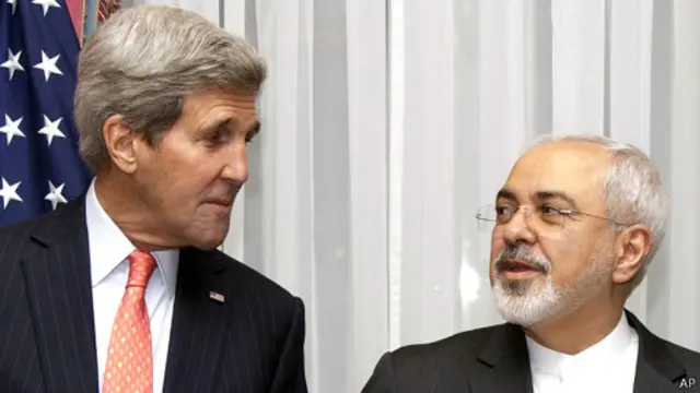 محمدجواد ظریف و جان کری وزرای خارجه ایران و آمریکا در یک سال و نیم گذشته بارها با هم مذاکره کرده اند