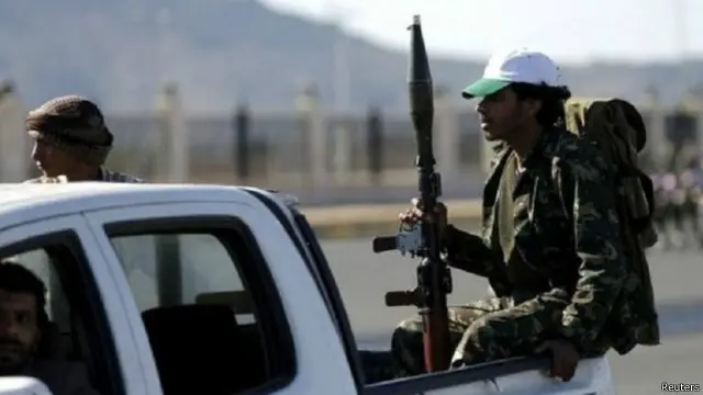 تأتي الغارات الجوية التي تقودها السعودية بعد تحرك الجماعات المتمردة المدعومة من إيران باتجاه مدينة عدن الساحلية الجنوبية