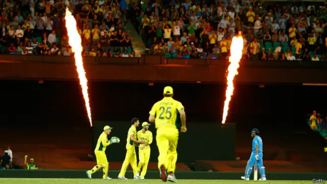 لٹل انڈیا کا نقشہ پیش کرنے والے سڈنی کرکٹ گراؤنڈ میں شائقین کے نیلے سمندر میں بھارتی امید ڈوب گئی