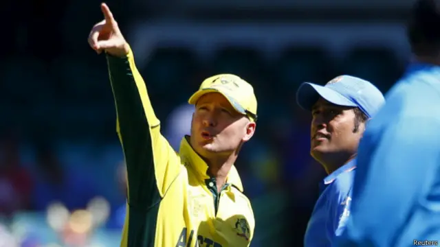 धोनी क्लार्क