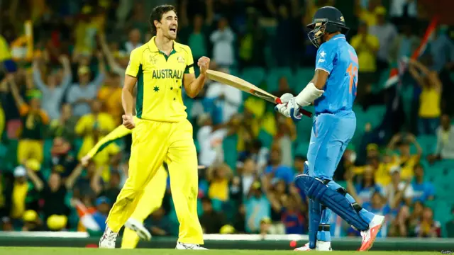 بھارت کی جانب سے آخری آؤٹ ہونے والے بلے باز امیش یادو تھے جو بنا کوئی رن بنائے مچل سٹارک کی گیند پر بولڈ ہوئے۔