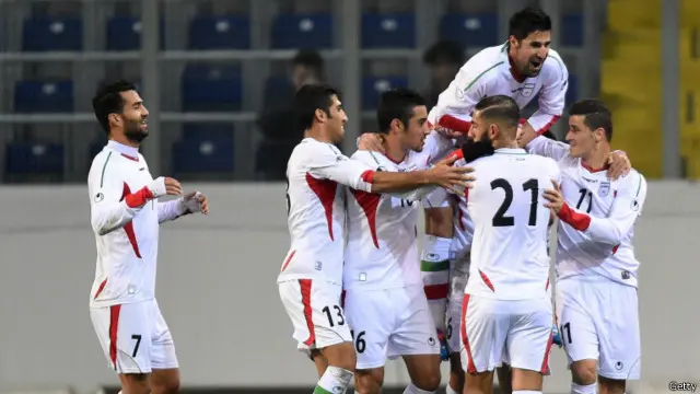 جواد نکونام کاپیتان تیم ملی با ۱۵۰ بازی ملی بالاتر از علی دایی رکوردار بیشترین تعداد بازی ملی، در تیم ملی فوتبال ایران شد.