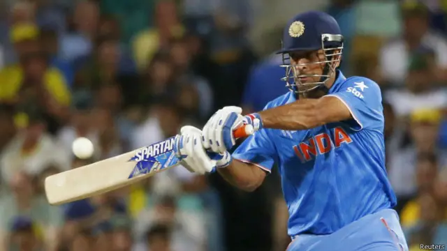 महेंद्र सिंह धोनी कप्तान भारत