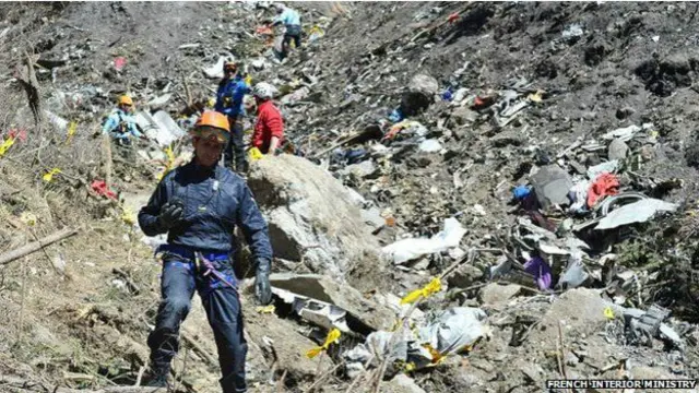當局對德翼客機在法國阿爾卑斯山區墜毀區域展開了大規模搜救行動