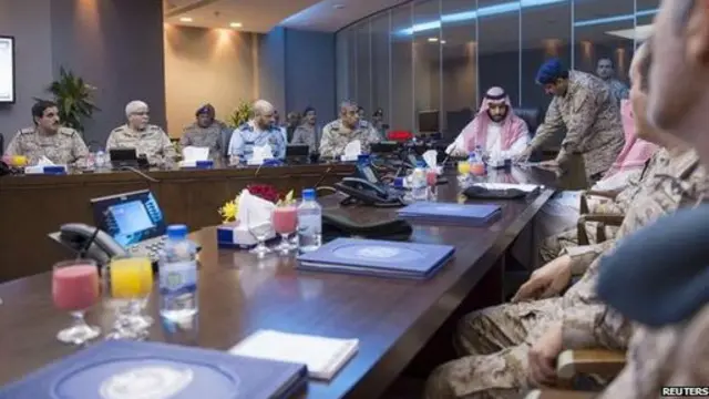 Bộ trưởng Quốc phòng Ả Rập Saudi nghe báo cáo về chiến dịch tại Yemen