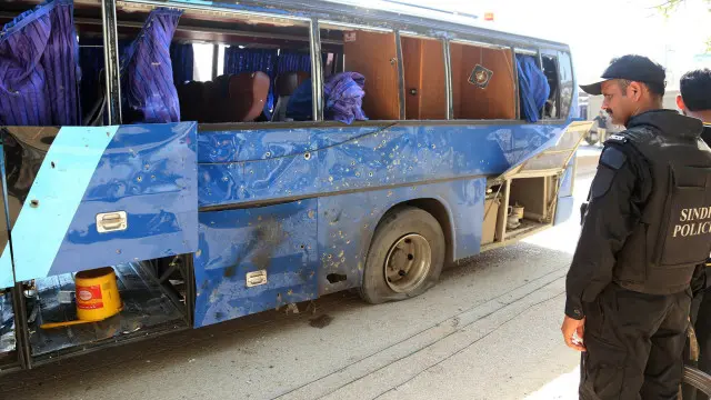 اسی سال شہر کی تاریخ میں ایک بدترین باب کا اضافہ ہوا، جب 13 مئی کو صفوراں چوک کے قریب شدت پسندوں نے اسماعیلی برادری کی بس میں گھس کر فائرنگ کی جس کے نتیجے میں 45 افراد ہلاک ہوئے