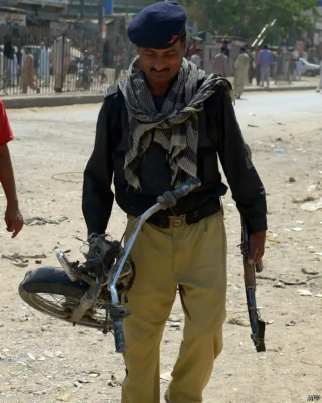 بم ایک موٹر سائیکل پر نصب تھا اور دھماکہ ریموٹ کنٹرول کی مدد سے کیا گیا