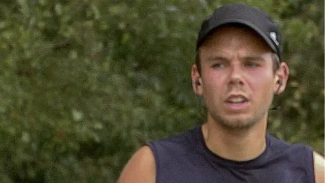 څارنوالان وايي د مرستیال پیلوټ د کړنو لپاره د هېڅ راز سیاسي یا مذهبي موخې شواهد نه لري.