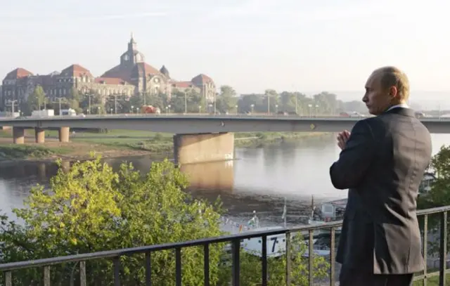 Путин яна Дрезденда...