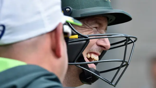 نیوزی لینڈ کا یہ پہلا ورلڈ کپ فائنل ہے۔ اس سے قبل اس نے عالمی مقابلے کے چھ سیمی فائنل کھیلے ہیں لیکن ہر بار اسے شکست کا سامنا کرنا پڑا ہے۔