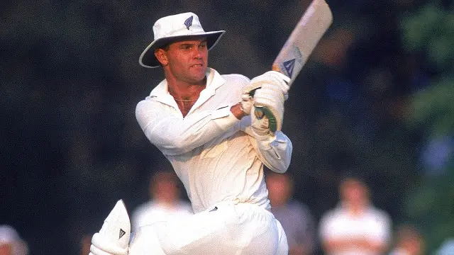 مارٹن کرو کا شمار اپنے عہد کے کامیاب ترین بلے بازوں میں ہوتا تھا