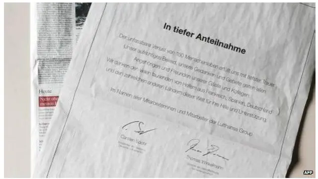 Lufthansa dan Germanwings memasang iklan duka sehalaman penuh di koran-koran Jerman 