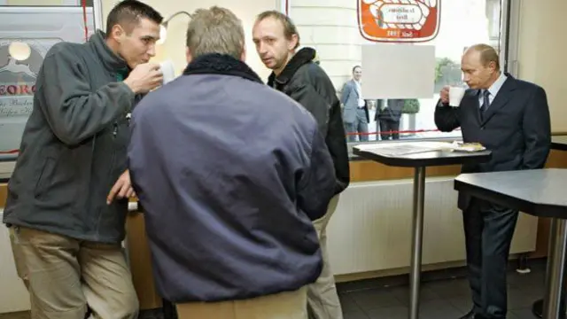 Putin 2006'da Dresden'de en sevdiği restorantlardan birisini ziyaret etmişti.