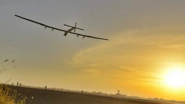 Solar Impulse-2 berencana singgah sejenak di Chongqing lalu kembali lepas landas ke Nanjing di pesisir timur Cina.