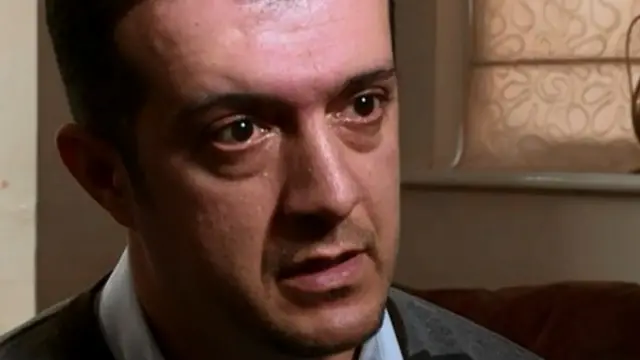 Huthaifah telah dibawa mengungsi dari Suriah oleh ibunya sejak berusia beberapa bulan.