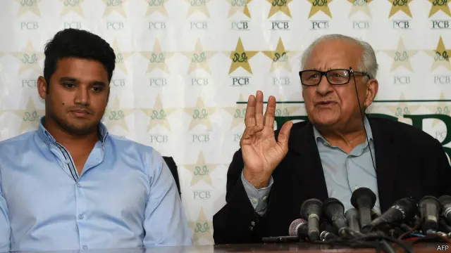 30 سالہ نومنتخب کپتان اظہر علی نے 14 ون ڈے میچوں میں 41.09 کی اوسط سے 452 رنز بنائے ہیں