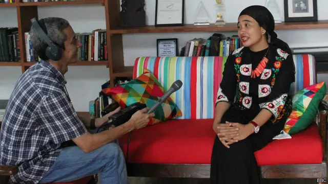 Ditanya apakah dia pernah "tergoda" untuk melangkah lebih jauh, misalnya unjuk rasa, ketika menyadari sisi "kelemahan" karya sastra, Okky mengatakan: "Selain menulis sastra, saya juga mencoba untuk menuangkan kegelisahan-kegelisahan saya melalui berbagai aktivitas."