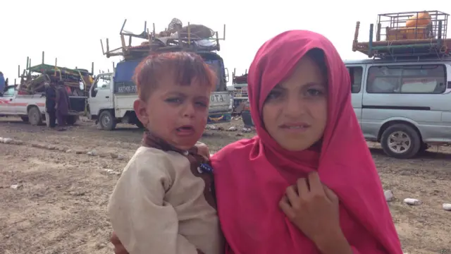 متاثرین کی بڑی تعداد ضلع بنوں میں کیمپوں میں مقیم ہے۔ ان متاثرین کے لیے واپسی کے اعلانات پہلے بھی کیے گئے تھے لیکن ان پر عمل نہیں ہو سکا تھا۔