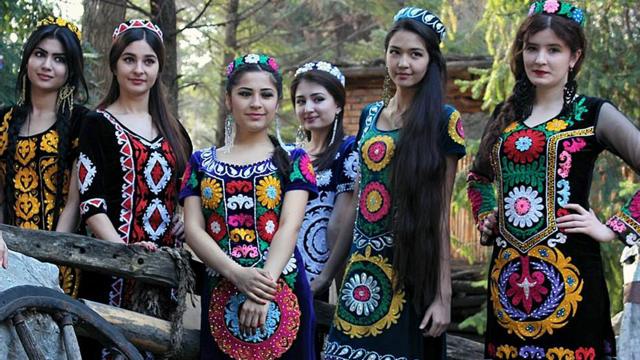 Таджикские платья модные