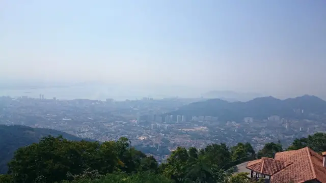 從升旗山上俯瞰檳城全景(攝影:子川)