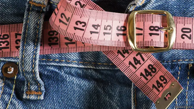 Jeans con metro de correa