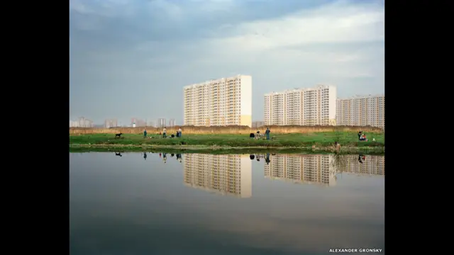 Новые Мытищи, 2010 год. Из серии "Пастораль". 