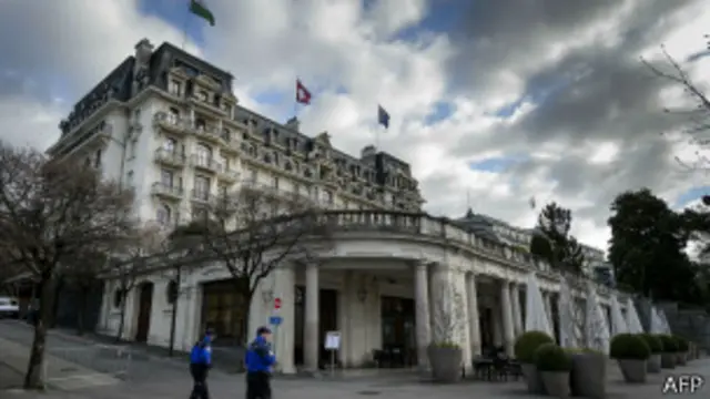 လိုဇန်းမြို့က Beau-Rivage ဟိုတယ်မှာ ဆွေးနွေးမှုတွေကို တစ်ရက် ထပ်တိုး။