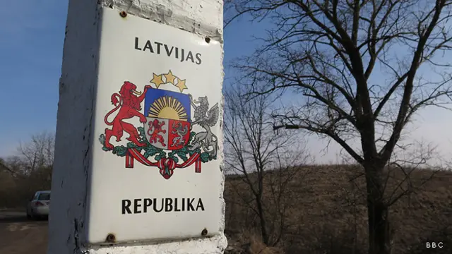 Пограничный столб на границе Латвии