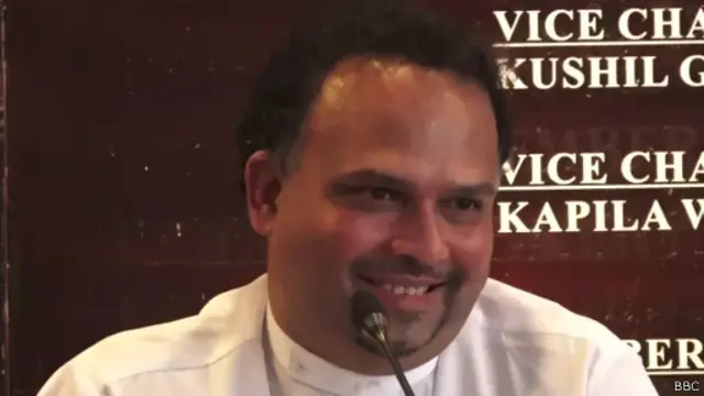 ජාතික ලැයිස්තුවෙන් පත් කෙරුණ කරු ජයසූරිය මන්ත්රීවරයා නවීන් දිසානායක මන්ත්රීවරයාගේ බිරිඳගේ පියාය