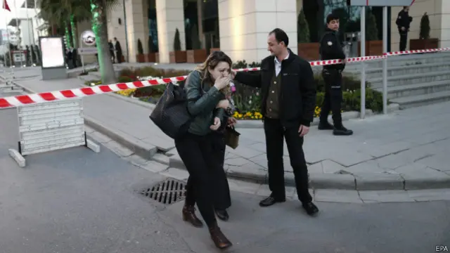 Прохожие на месте перестрелки