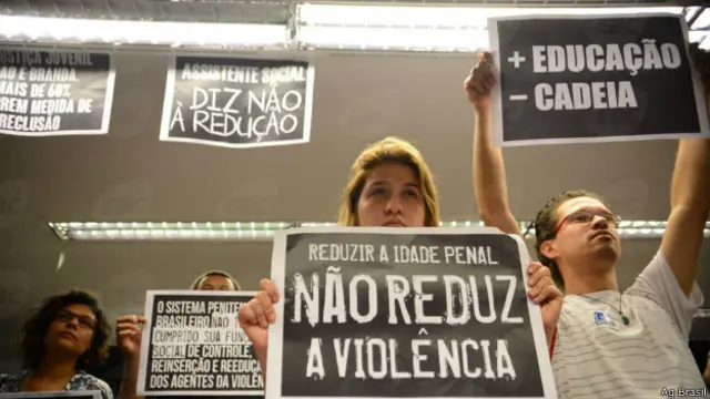 PEC em discussão no Congresso prevê baixar de 18 para 16 anos a idade a partir da qual infratores passariam a ser julgados como adultos