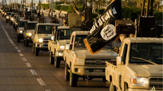 جمعے کو دولتِ اسلامیہ نے رمادی میں ایک سرکاری احاطے پر قبضہ کر لیا تھا