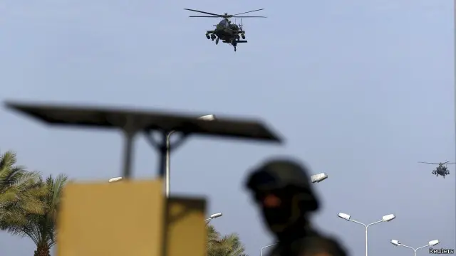 الجيش المصري أعلن عن بدء عملية عسكرية لتعقب منفذي الهجوم.