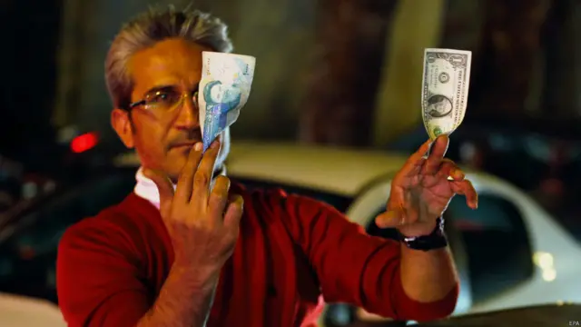 معاہدے کے نتیجے میں ایران پر عائد اقتصادی پابندیاں بتدریج ختم ہو جائیں گی جس سے ملک کی معیشت پر مثبت اثرات مرتب ہوں گے۔