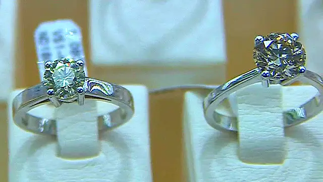 ہیروں کے تاجر منسكھ پٹیل کہتے ہیں کہ اب اینٹورپ کے تقریباً 70 فیصد ہیروں کے تاجر بھارتی ہیں